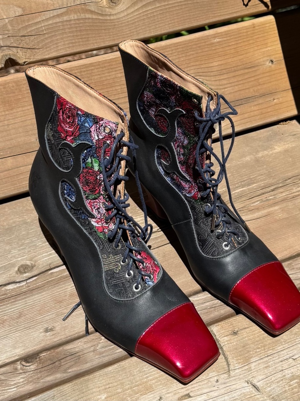 John Fuevog Super Fine  Lace-up boot size 8.5